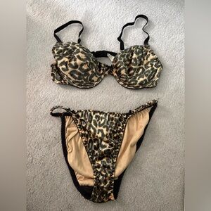Vintage 1990’s Ladies Leopard Print 2 Piece Lingerie Set , Like New